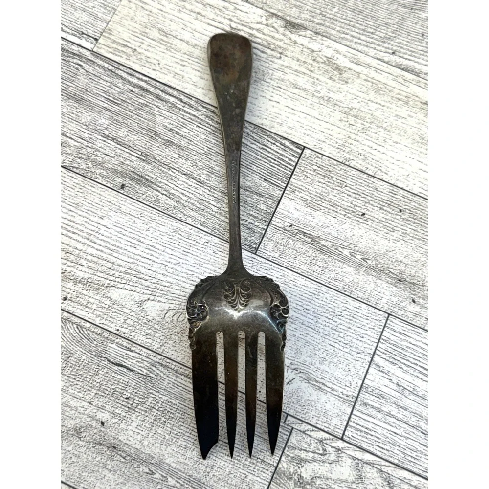 Large Vintage Antique WM Rogers Ornate Silver Plate‎ Meat Fork
